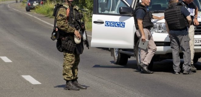 Боевики вынудили миссию ОБСЕ покинуть город Павлополь - Фото