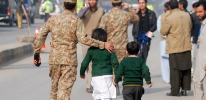 Захват школы талибами в Пакистане: убиты 16 учеников - Фото