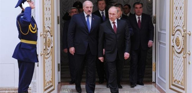 Лукашенко потребовал от Путина 