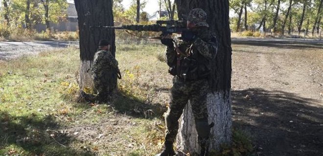 Возле Крымского украинских военных дважды обстреляли из минометов - Фото