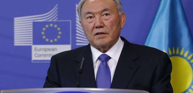 Назарбаев предложил стать посредником в переговорах Украины и РФ - Фото
