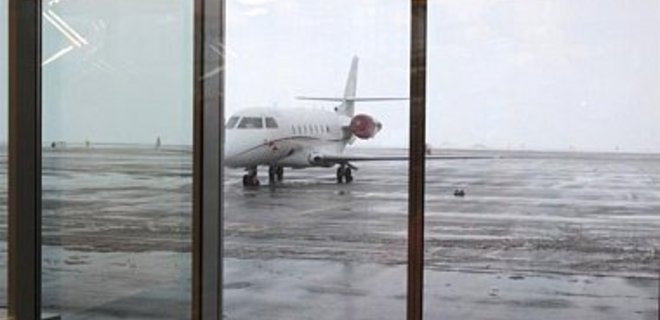 Запрет на полеты в аэропорт Запорожья продлен на два дня - Фото