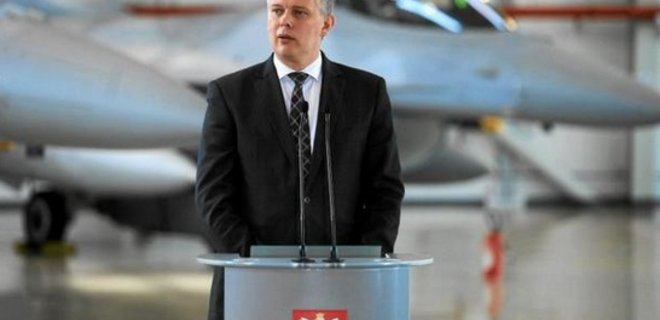Глава Минобороны Польши: Вступление Украины в НАТО и ЕС неизбежно - Фото