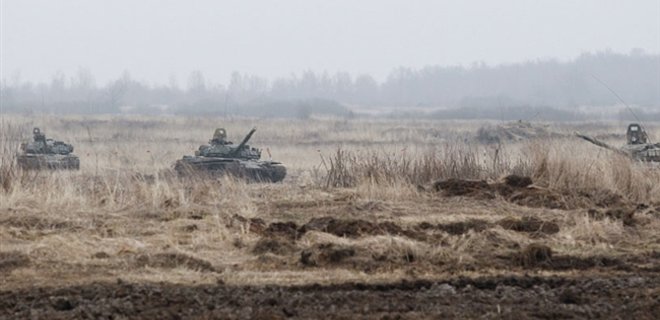 Боевики продолжают перегруппировку сил и бронетехники - Тымчук - Фото