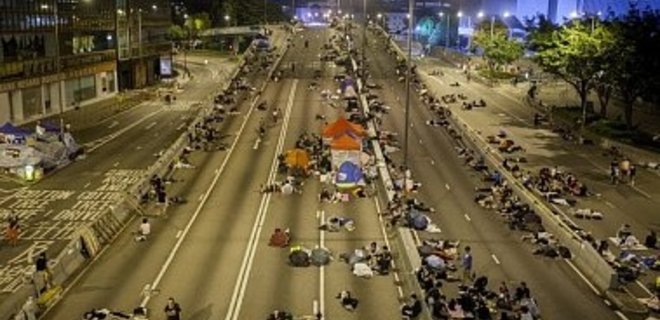 В Гонконге возобновились протесты: задержаны не менее 37 человек - Фото