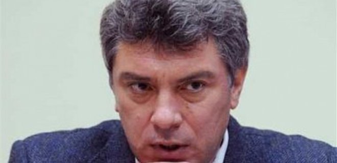 Россияне за рубежом стали источником военной угрозы - Немцов  - Фото