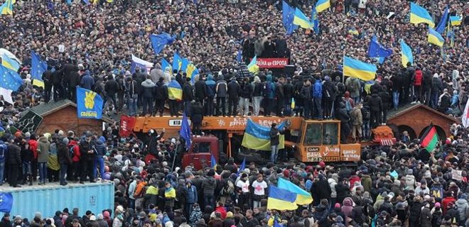Украинцы считают событием года Революцию Достоинства - опрос - Фото