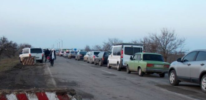 ГПСУ опровергла закрытие сопредельного с Крымом КПП Чонгар - Фото