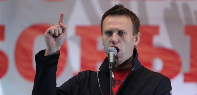 Суд оставил Навального под домашним арестом - Фото