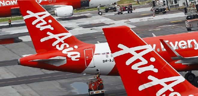 Власти не винят диспетчеров в крушении самолета Air Asia - Фото