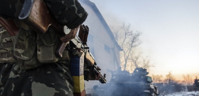 За сутки погиб один украинский военный, пятеро ранены (карта АТО) - Фото