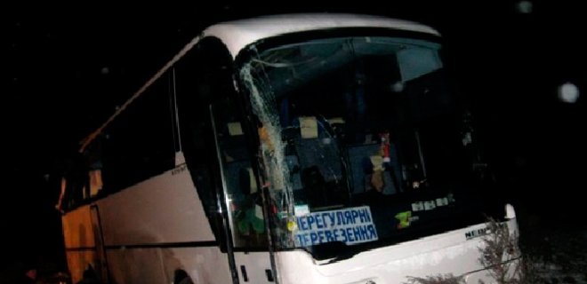 В Тернопольской области перевернулся автобус с пассажирами - Фото