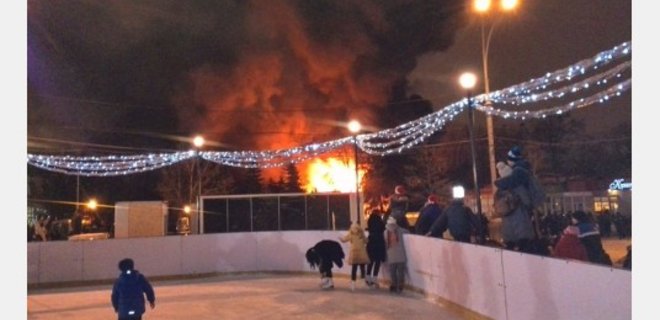 В Харькове горит кафе: очевидцы сообщают о двух взрывах - Фото