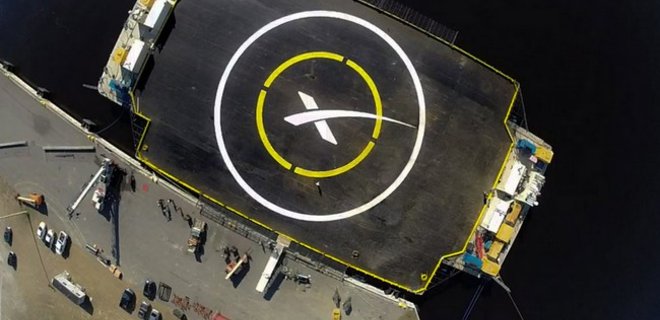 В пятницу SpaceX обещает совершить прорыв в космонавтике - Фото