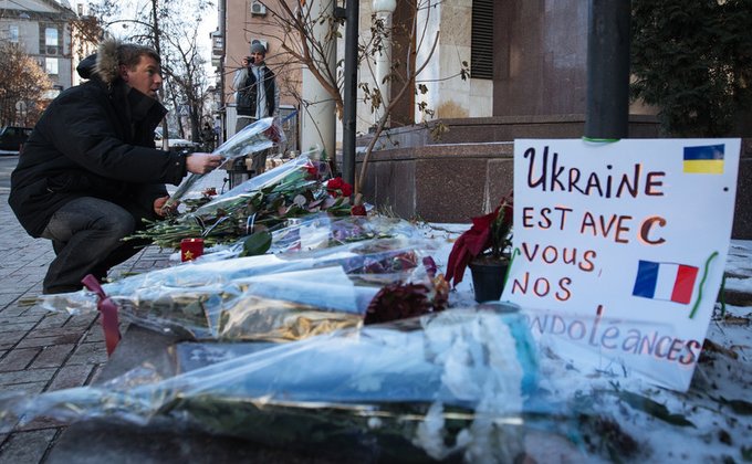 В нескольких странах почтили память журналистов Charlie Hebdo