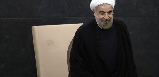Президент Ирана публично осудил теракты во Франции - Фото