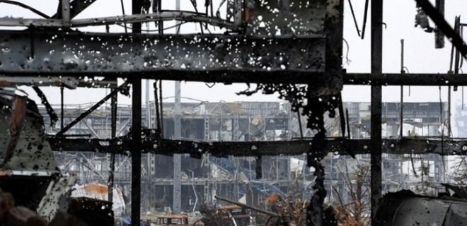Силы АТО отвоевали у оккупантов часть территории аэропорта Донецк - Фото