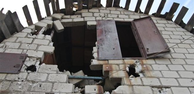 В Станице Луганской снарядами повреждены около 60 домов - Москаль - Фото