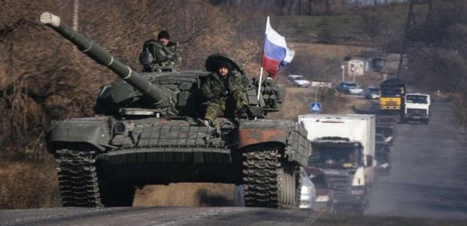На подмогу террористам в Донецк прибывают танки - ИС - Фото