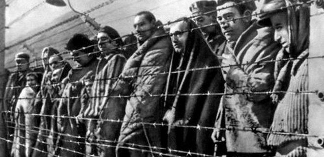 Освенцим освобождали прежде всего украинцы - МИД Польши - Фото