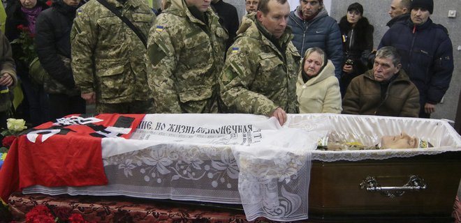 В зоне АТО обнаружено захоронение украинских военных - волонтер - Фото
