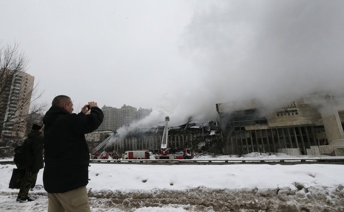 Пожар в Москве: горит библиотека с раритетными изданиями
