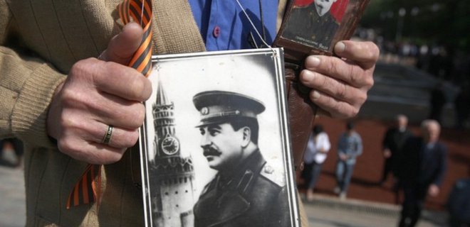 В Крыму сегодня откроют памятник Сталину - Фото