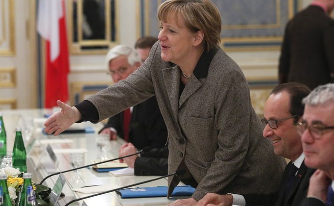 В поисках мира: фото с переговоров Порошенко, Меркель и Олланда