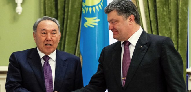 Порошенко и Назарбаев обсудили выполнение Минских договоренностей - Фото