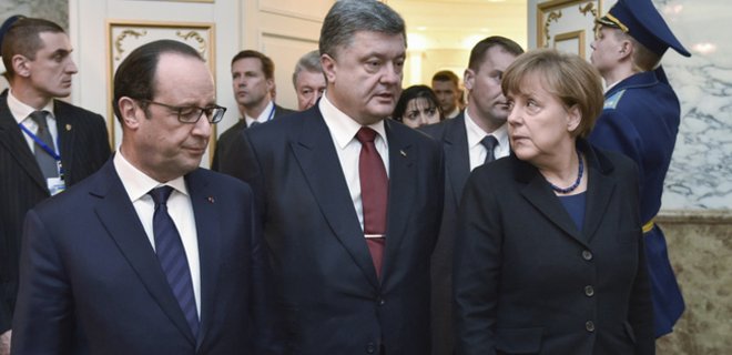 Порошенко, Меркель и Олланд ожидают прекращения огня в полночь - Фото