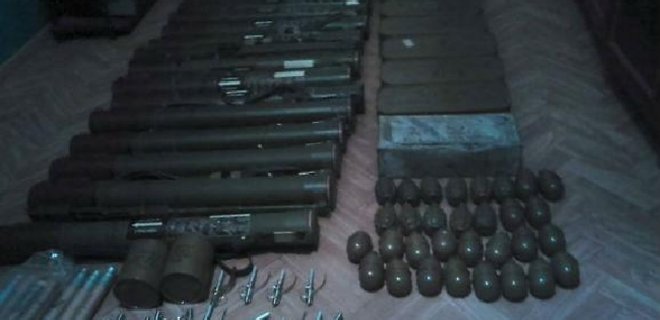 В Одессе силовики изъяли беспрецедентно большой арсенал оружия - Фото