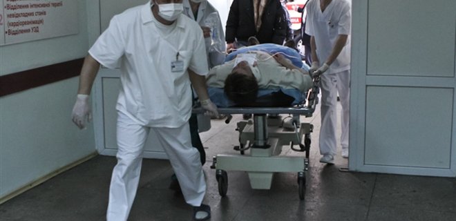 В больницы Харькова доставили 61 раненого бойца сил АТО - Фото