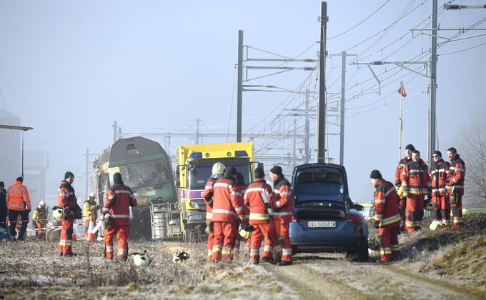 Столкновение поездов в Швейцарии: пострадали около 50 человек