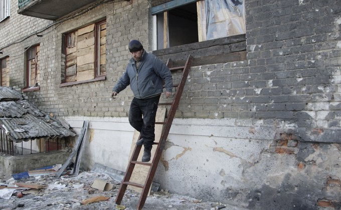 Дебальцево в руках террористов: фото из разрушенного города 