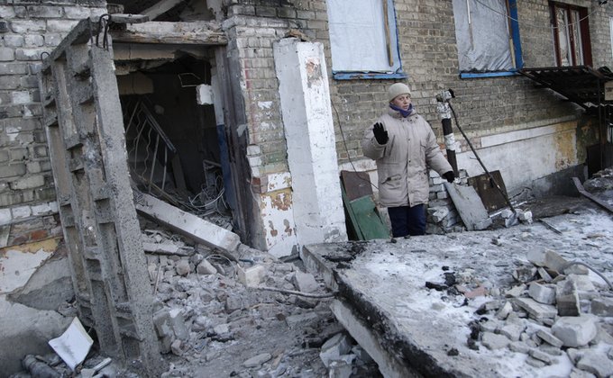 Дебальцево в руках террористов: фото из разрушенного города 