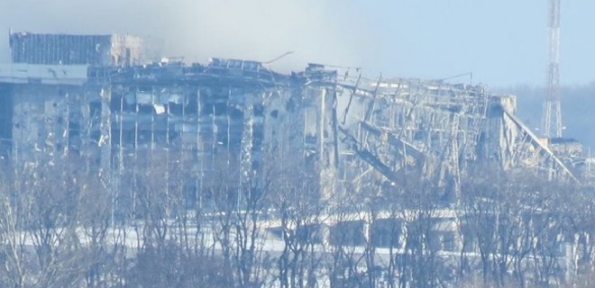 Под завалами Донецкого аэропорта найдены 7 тел украинских военных - Фото