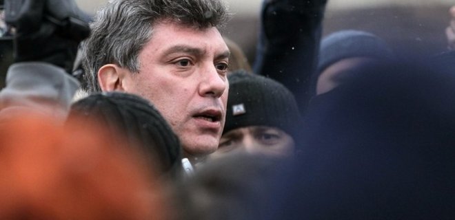 Порошенко посмертно наградил Немцова орденом Свободы - Фото