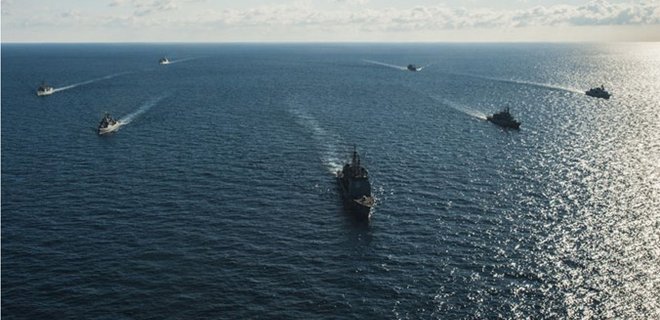 В Черное море вошли шесть военных кораблей НАТО - Фото