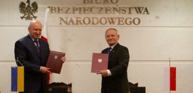 Совбезы Украины и Польши подписали протокол о сотрудничестве - Фото