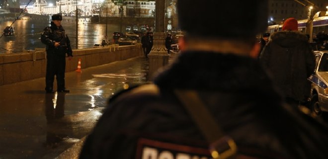 ФСБ заявляет о задержании подозреваемых в убийстве Немцова - Фото