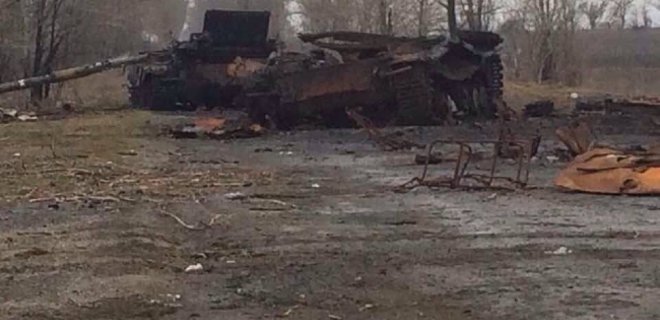 Под Новоазовском уничтожены два танка оккупантов с экипажами - Фото