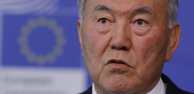 Назарбаев в пятый раз баллотируется на пост президента - Фото