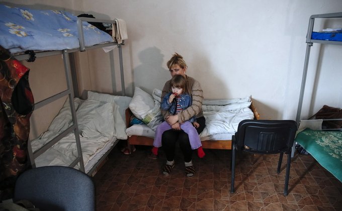 Без войны и с переселенцами: фото из Славянска