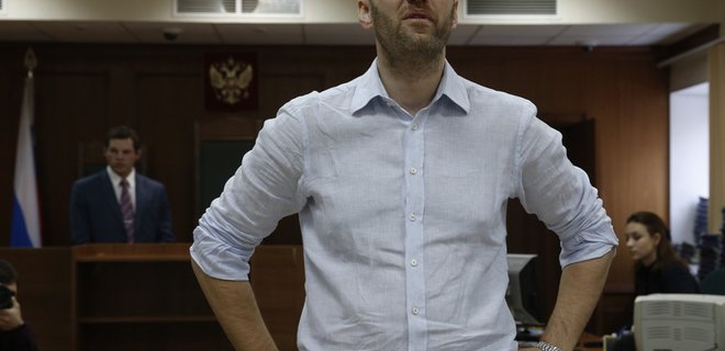 Навальный выступил против поставок американского оружия Украине  - Фото