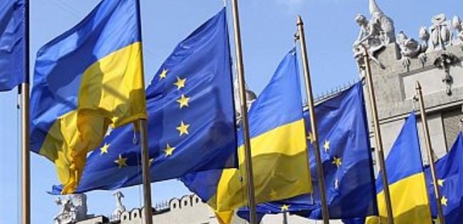 Большинство украинцев поддерживают вступление в ЕС - опрос - Фото