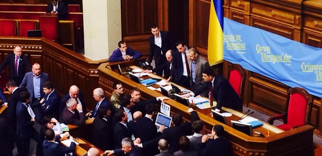 Депутаты не могут собраться на заседание экономического комитета  - Фото