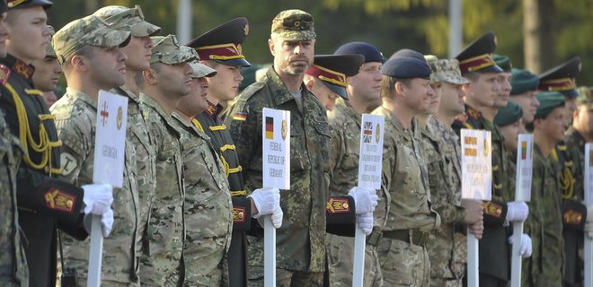Украина в 2015-м участвует в 12 военных учениях со странами НАТО - Фото