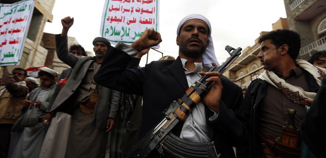 В Йемене проиранские повстанцы захватили третий по величине город - Фото