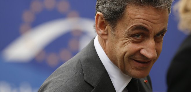 На местных выборах во Франции лидируют партии Саркози и Ле Пен - Фото
