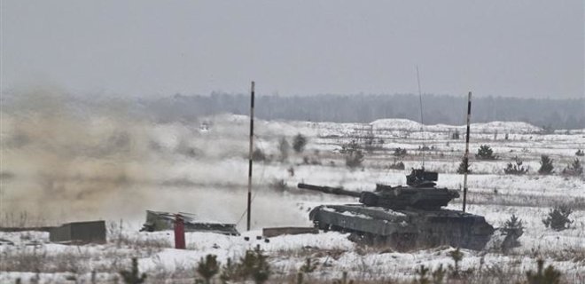 Террористы перебросили танки и ББМ в полосе Докучаевск - Степное - Фото